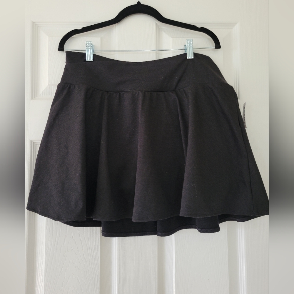 NWT Old Navy Black Women's Skort